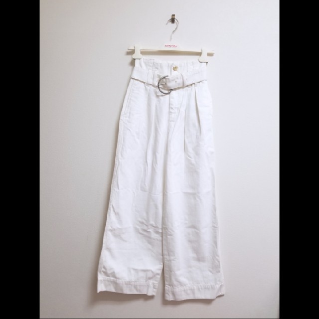 moussy(マウジー)のMOUSSY♡新品タグ付き！HL HIGH WAIST BELTED WIDE レディースのパンツ(デニム/ジーンズ)の商品写真