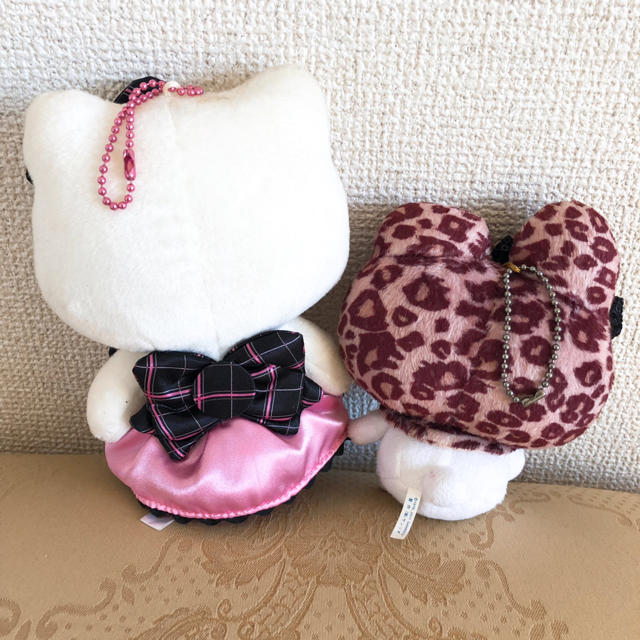 USJ(ユニバーサルスタジオジャパン)の今月処分 キティちゃん ぬいぐるみ キーホルダー エンタメ/ホビーのおもちゃ/ぬいぐるみ(キャラクターグッズ)の商品写真