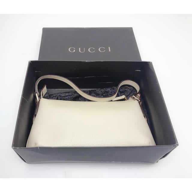 B011 美品★ GUCCI グッチ ポーチ ベージュ ハワイ限定 B011 美品★ GUCCI グッチ ポーチ ベージュ ハワイ限定