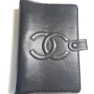 シャネル(CHANEL)の【美品】シャネル キャビアスキンレザー黒手帳カバー ココマーク(その他)