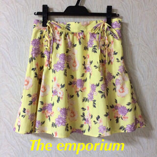 ジエンポリアム(THE EMPORIUM)の春色フラワー柄♡スカート(ミニスカート)