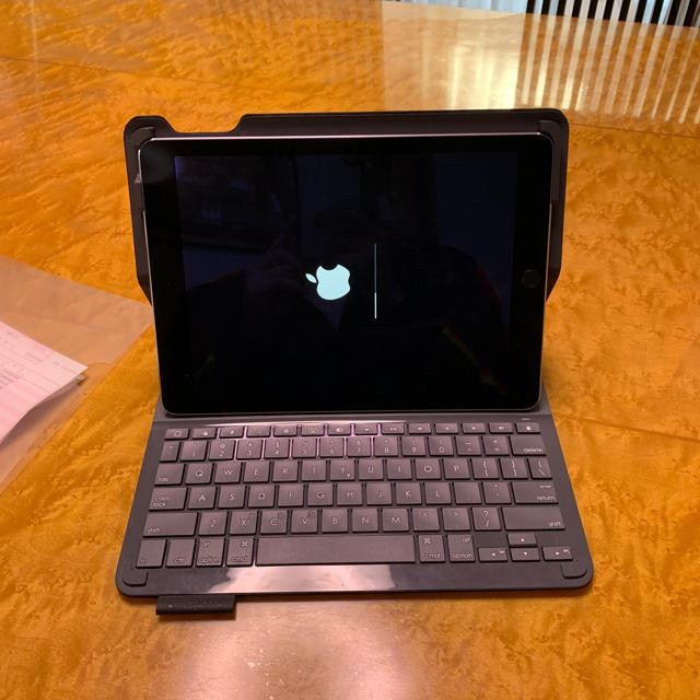 iPad Air2 + Logicool キーボード付きカバー