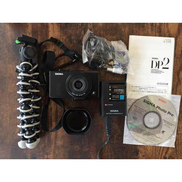 宅配 SIGMA - おまけ付き DP2 Sigma コンパクトデジタルカメラ 激安を販売 SIGMA DP2 merrill おまけあり デジタルカメラ