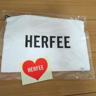 ホリデイ(holiday)のherfee ポーチ (シール付)(ポーチ)