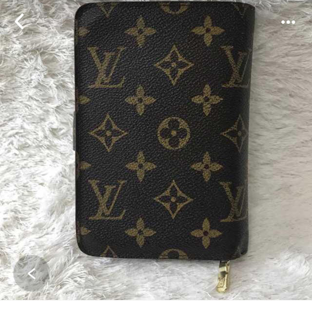 LOUIS VUITTON(ルイヴィトン)のルイ ヴィトン  モノグラム  ２つ折り財布 レディースのファッション小物(財布)の商品写真