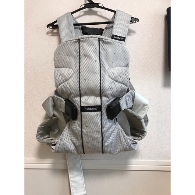 BABYBJORN(ベビービョルン)のこのみん様専用BabyBjorn ベビーキャリアONE+Airメッシュタイプ キッズ/ベビー/マタニティの外出/移動用品(抱っこひも/おんぶひも)の商品写真