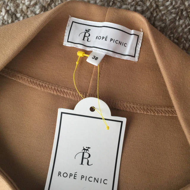 Rope' Picnic(ロペピクニック)のポンチ ジャージー シンプルワンピース ベージュ 7分袖 Rope Picnic レディースのワンピース(ひざ丈ワンピース)の商品写真