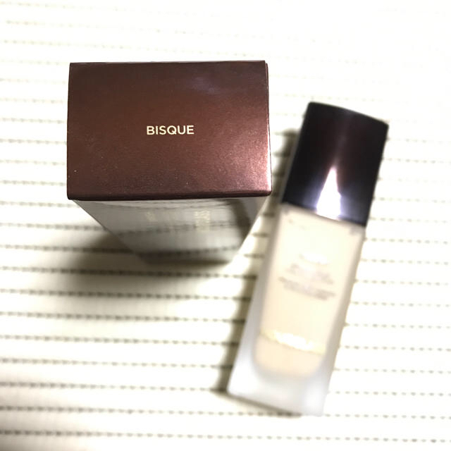 Sephora(セフォラ)のHOURGLASS ファンデ コスメ/美容のベースメイク/化粧品(ファンデーション)の商品写真