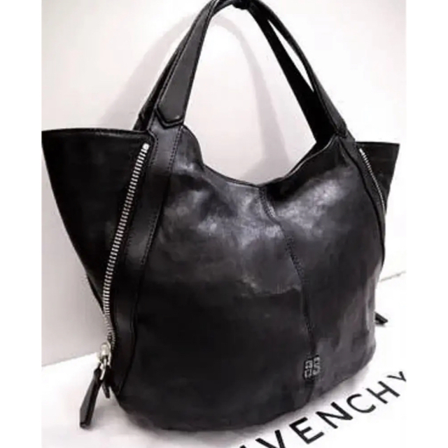 GIVENCHY ティナン