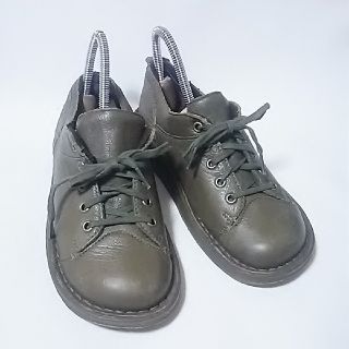 ドクターマーチン(Dr.Martens)の
海外限定!ドクターマーチン高級牛革レザーモックシューズ希少緑！


(ローファー/革靴)