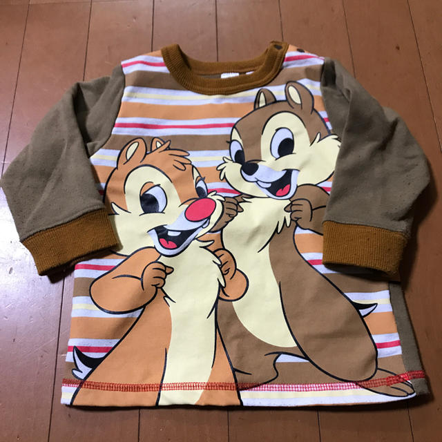 Disney(ディズニー)のディズニー チップとデール トレーナー 本日のみ値下げ キッズ/ベビー/マタニティのキッズ服男の子用(90cm~)(Tシャツ/カットソー)の商品写真