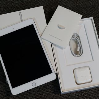 アイパッド(iPad)のiPad mini4 wifiモデル(タブレット)