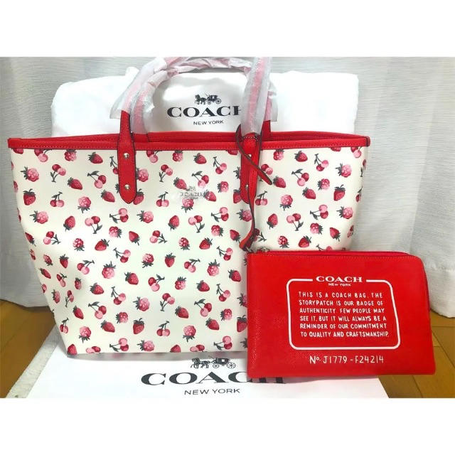 COACH - 新品! coach いちご柄 トートバッグの通販 by ちゃんなつ's