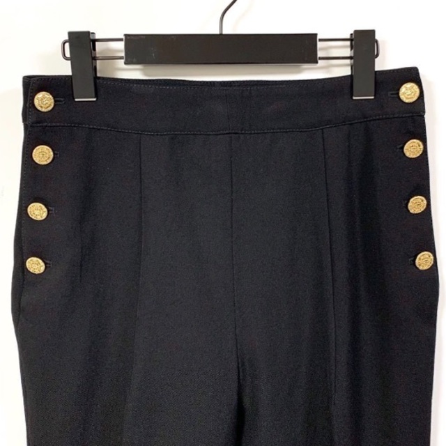 未使用品】 - CHANEL シャネル E932 黒 40 パンツ スラックス 金ボタン