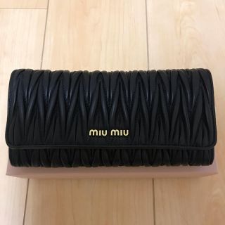 ミュウミュウ(miumiu)のミュウミュウmiumiu長財布(長財布)