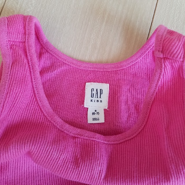 GAP Kids(ギャップキッズ)のGAP ギャップ キッズ  花柄 ワンピース S(6~7) 120㎝ キッズ/ベビー/マタニティのキッズ服女の子用(90cm~)(ワンピース)の商品写真