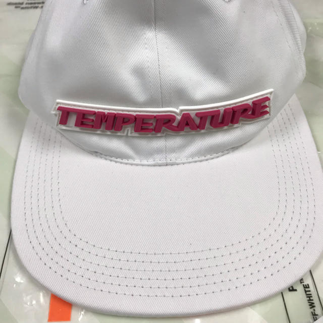 OFF-WHITE(オフホワイト)の値下げ★Off-white 18SS TEMPERATURE  白キャップ メンズの帽子(キャップ)の商品写真