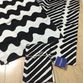 マリメッコ(marimekko)のマリメッコ marimekko キッチンタオル 2枚セット(収納/キッチン雑貨)