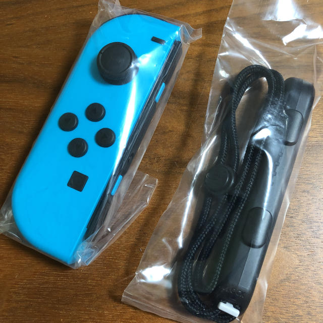 Nintendo Switch(ニンテンドースイッチ)のニンテンドースイッチ ジョイコン ネオンブルー エンタメ/ホビーのゲームソフト/ゲーム機本体(家庭用ゲーム機本体)の商品写真