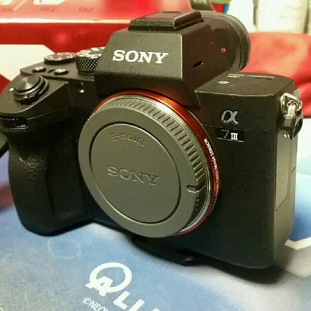 SONY(ソニー)のSONY a7iii　ピークデザインアタッチメントセット スマホ/家電/カメラのカメラ(ミラーレス一眼)の商品写真