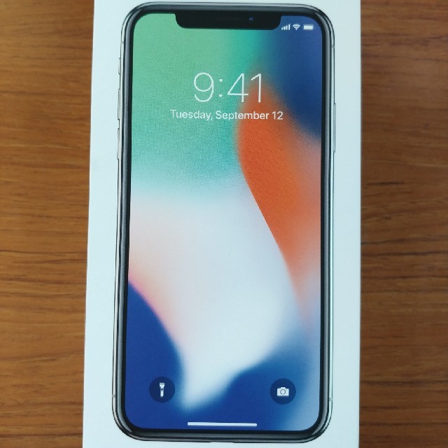 iPhone X 64GB シルバー 新品 SIMフリー可能　DOCOMO