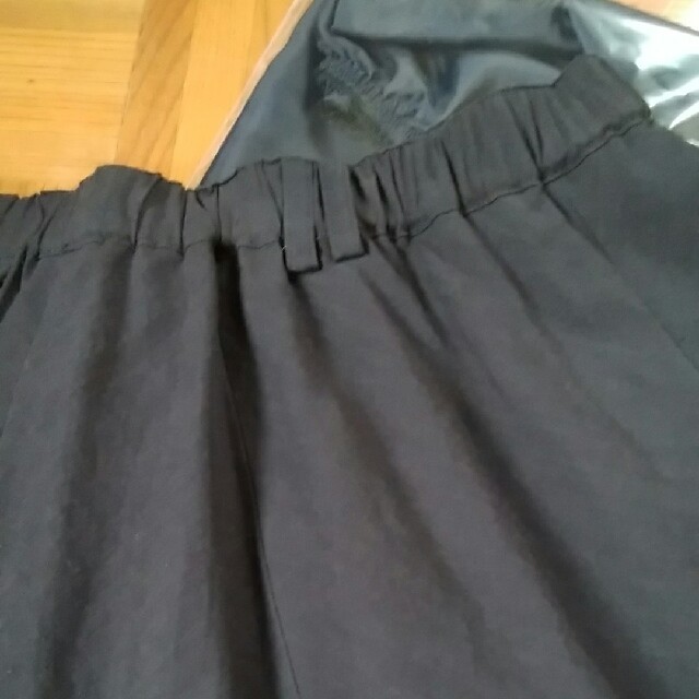 自由区(ジユウク)の自由区　スカート新品未使用40 レディースのスカート(ひざ丈スカート)の商品写真