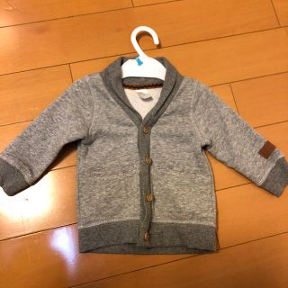 エイチアンドエイチ(H&H)の✴︎未使用品✴︎ H&M カーディガン6〜９ヶ月(カーディガン/ボレロ)