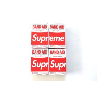 シュプリーム(Supreme)の日本未発売！4個セットSupreme Band Aidシュプリームバンドエイド(日用品/生活雑貨)