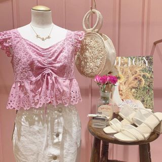 デイシー(deicy)の新宿店限定リボンシャーリングコットンレースブラウス(シャツ/ブラウス(長袖/七分))