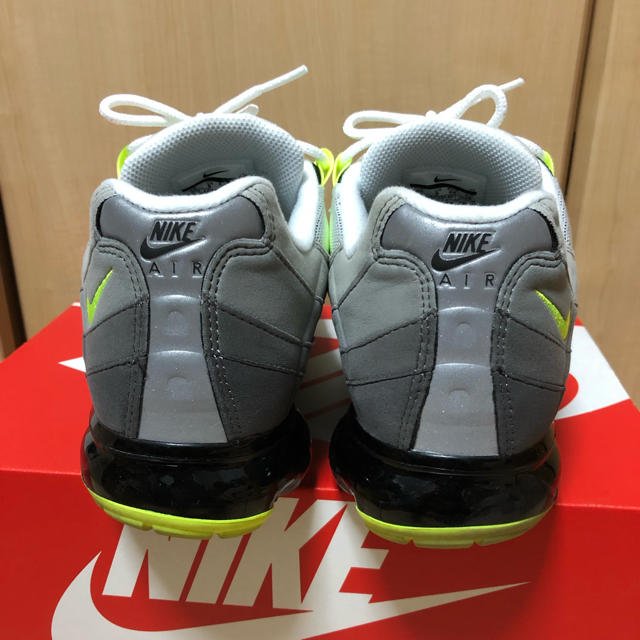 NIKE(ナイキ)の中古 28.0 air vapormax95 nike メンズの靴/シューズ(スニーカー)の商品写真