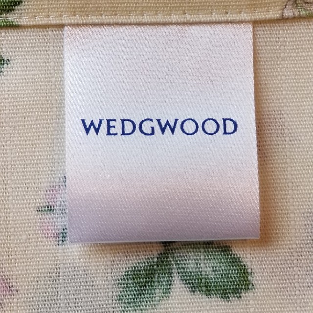WEDGWOOD(ウェッジウッド)のWEDGEWOOD　新品シーツ　黄色 インテリア/住まい/日用品の寝具(シーツ/カバー)の商品写真
