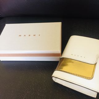 マルニ(Marni)の★MARNI 伊勢丹 限定カラー ミニ財布 バイカラー(財布)