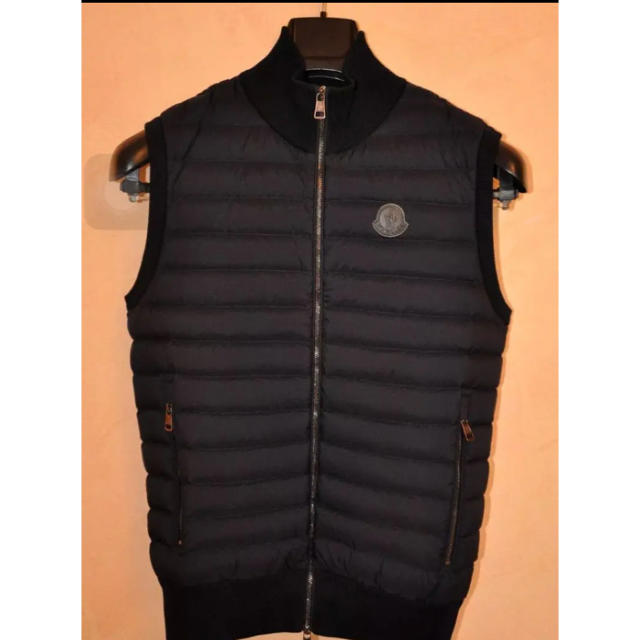 MONCLER(モンクレール)の【美品】モンクレール maglia tricot gilet メンズのジャケット/アウター(ダウンベスト)の商品写真