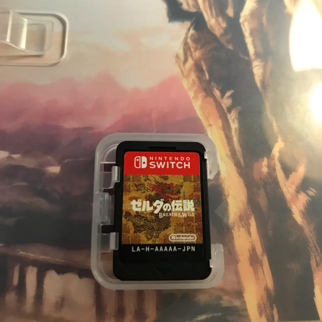 Nintendo Switch(ニンテンドースイッチ)のゼルダの伝説 ブレス オブ ザ ワイルド 美品 エンタメ/ホビーのゲームソフト/ゲーム機本体(携帯用ゲームソフト)の商品写真