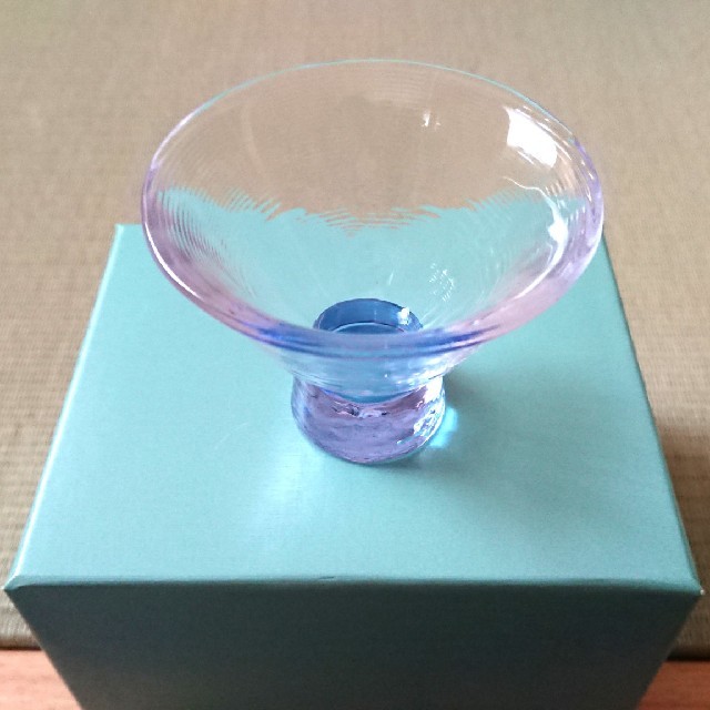 献血10回記念 造形作家多田美波作 ガラスの器✨新品未使用✨ インテリア/住まい/日用品のキッチン/食器(グラス/カップ)の商品写真