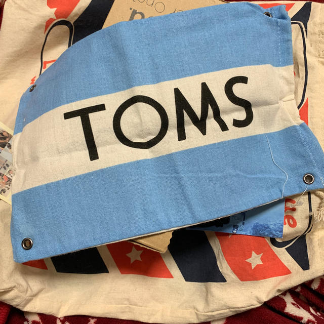 TOMS(トムズ)の新品未使用★TOMSスリッポン ピンク 15.5cm キッズ/ベビー/マタニティのキッズ靴/シューズ(15cm~)(スリッポン)の商品写真