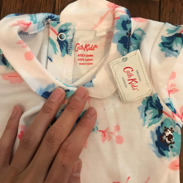 Cath Kidston(キャスキッドソン)の【新品タグ付き】ロンパース キャスキッドソン キッズ/ベビー/マタニティのベビー服(~85cm)(ロンパース)の商品写真