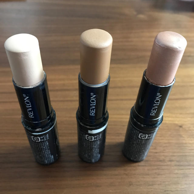 REVLON(レブロン)のレブロン スティックファンデーション 3色 コスメ/美容のベースメイク/化粧品(ファンデーション)の商品写真