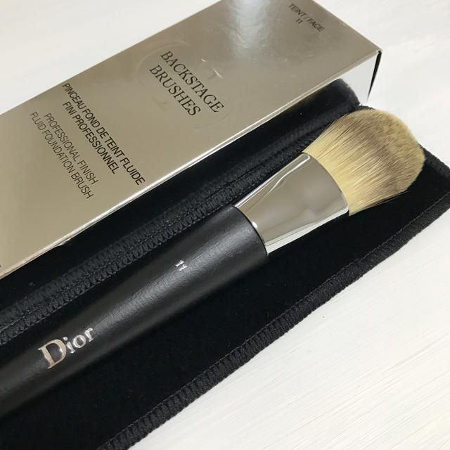 Dior(ディオール)のDior ファンデーションブラシ コスメ/美容のベースメイク/化粧品(その他)の商品写真