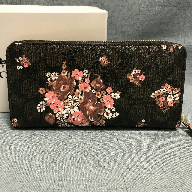 最新モデル 超人気 COACH　長財布 F31572