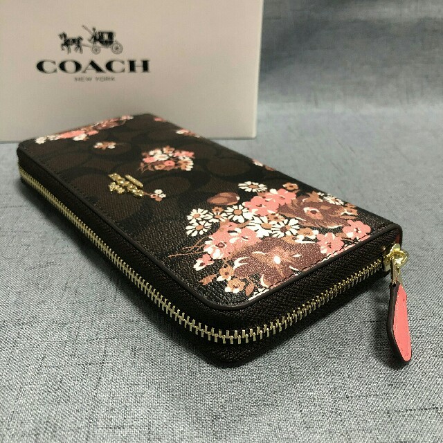 最新モデル 超人気 COACH　長財布 F31572