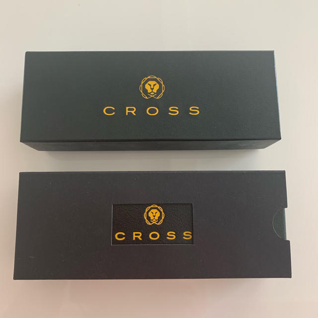 CROSS(クロス)の★新品未使用★CROSS クロス ボールペン レザーペンケース 新品 替え芯3本 インテリア/住まい/日用品の文房具(ペン/マーカー)の商品写真