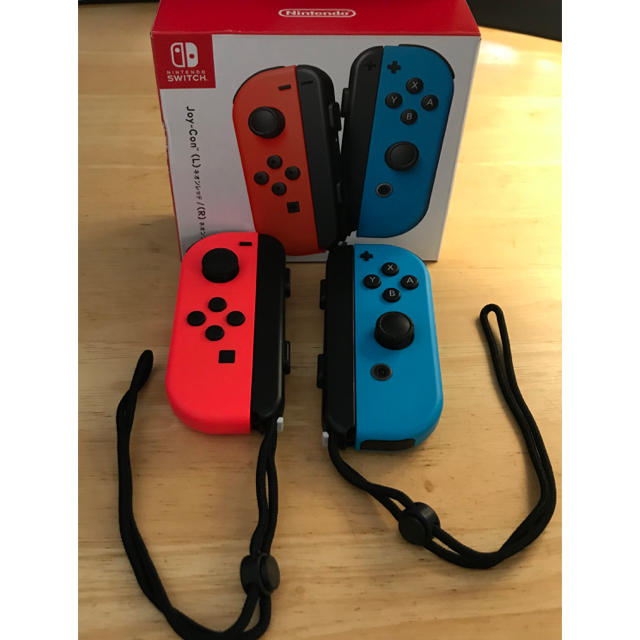 Nintendo Switch(ニンテンドースイッチ)のNintendoSwitchJoy-Con(L)ネオンレッド(R)ネオンブルー  エンタメ/ホビーのゲームソフト/ゲーム機本体(家庭用ゲーム機本体)の商品写真