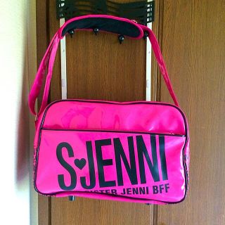 ジェニィ(JENNI)のJENNI♥エナメルバッグ(その他)