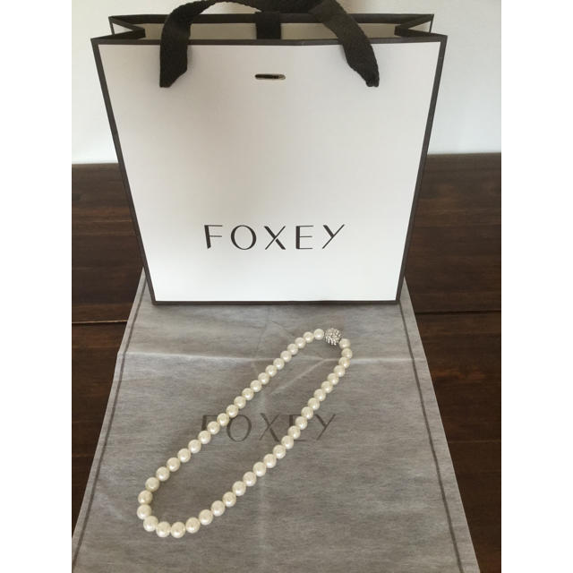 FOXEY(フォクシー)のフォクシー FOXEY パールネックレス 美品 レディースのアクセサリー(ネックレス)の商品写真