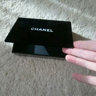 シャネル(CHANEL)の【未使用】CHANEL  ミラー付きジュエリーBOX(ノベルティグッズ)