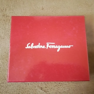 サルヴァトーレフェラガモ(Salvatore Ferragamo)のFerragamoフェラガモ空き箱(ショップ袋)