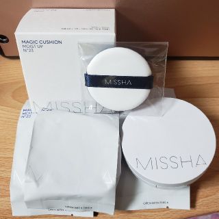 ミシャ(MISSHA)のミシャ2世代　マジッククッションモイストアップ 　本体＋レフィル3個＋パフセット(ファンデーション)