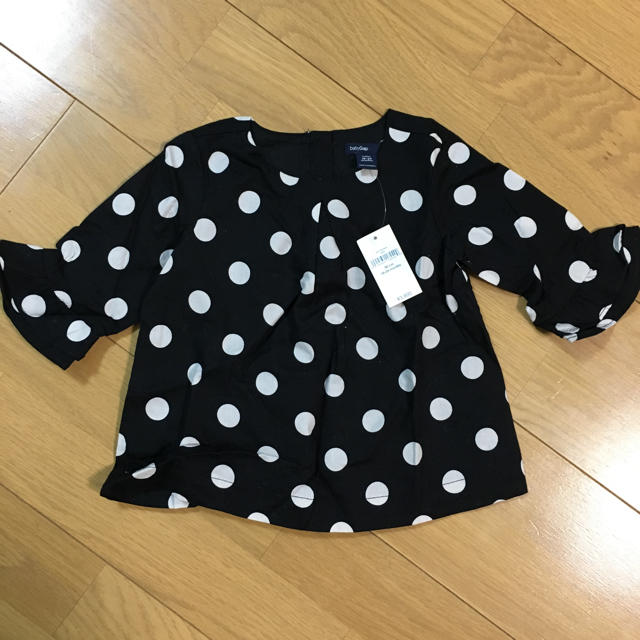 babyGAP(ベビーギャップ)のBaby  gap★新品✨ドットブラウス❤️ キッズ/ベビー/マタニティのキッズ服女の子用(90cm~)(ブラウス)の商品写真