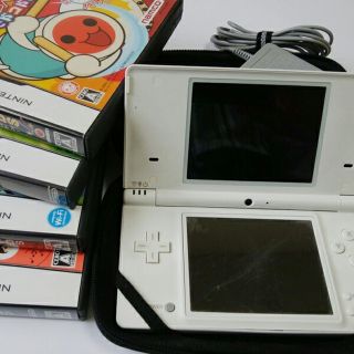 ニンテンドーDS(ニンテンドーDS)のぴちょんさん専用　DSi（ホワイト) + 付属品 + ソフト4本(携帯用ゲーム機本体)